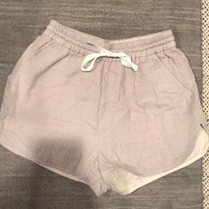 Wilfred (Aritzia) high-waisted drawstring shorts